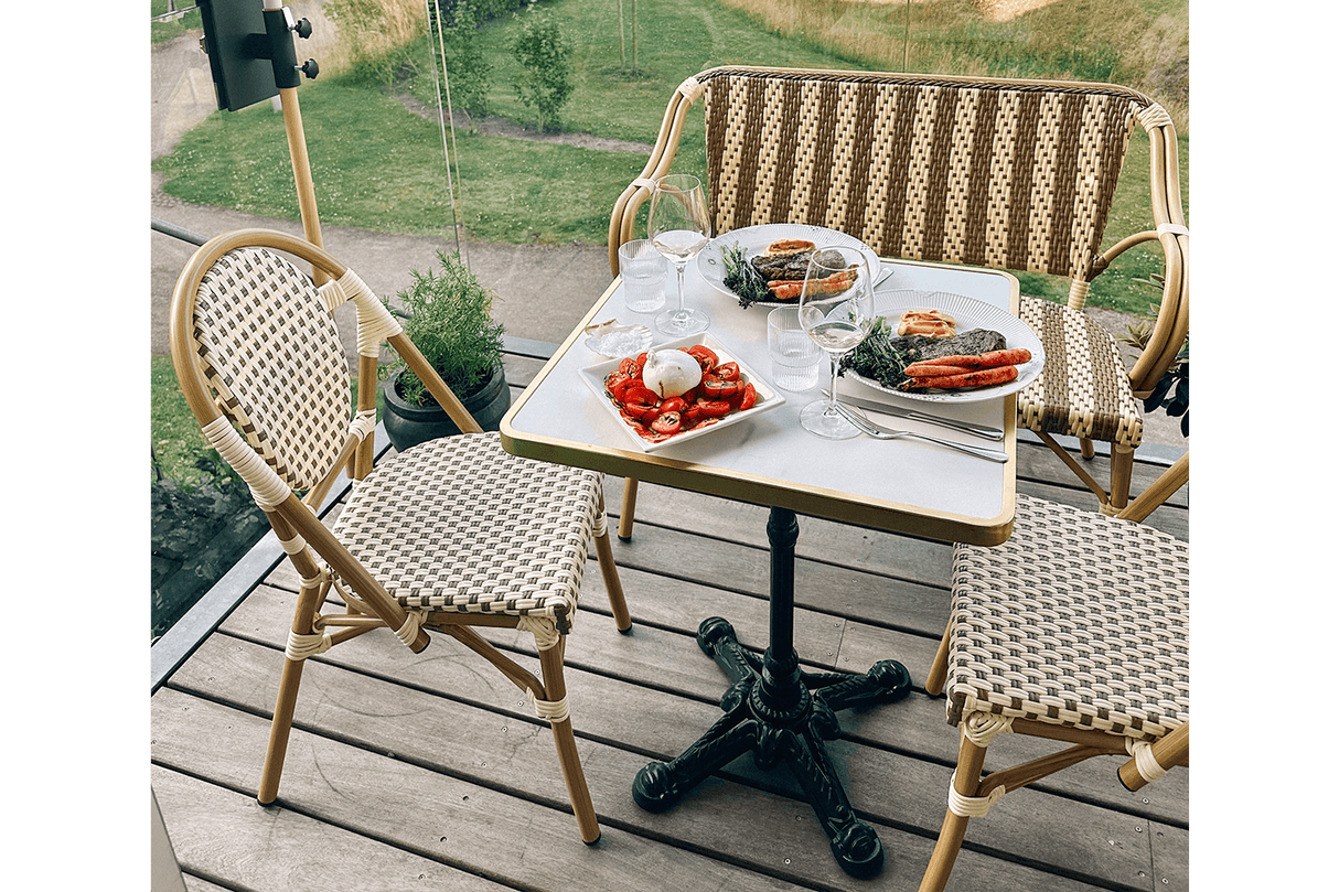 Florine café table with cast iron base 60 x 60 cm
