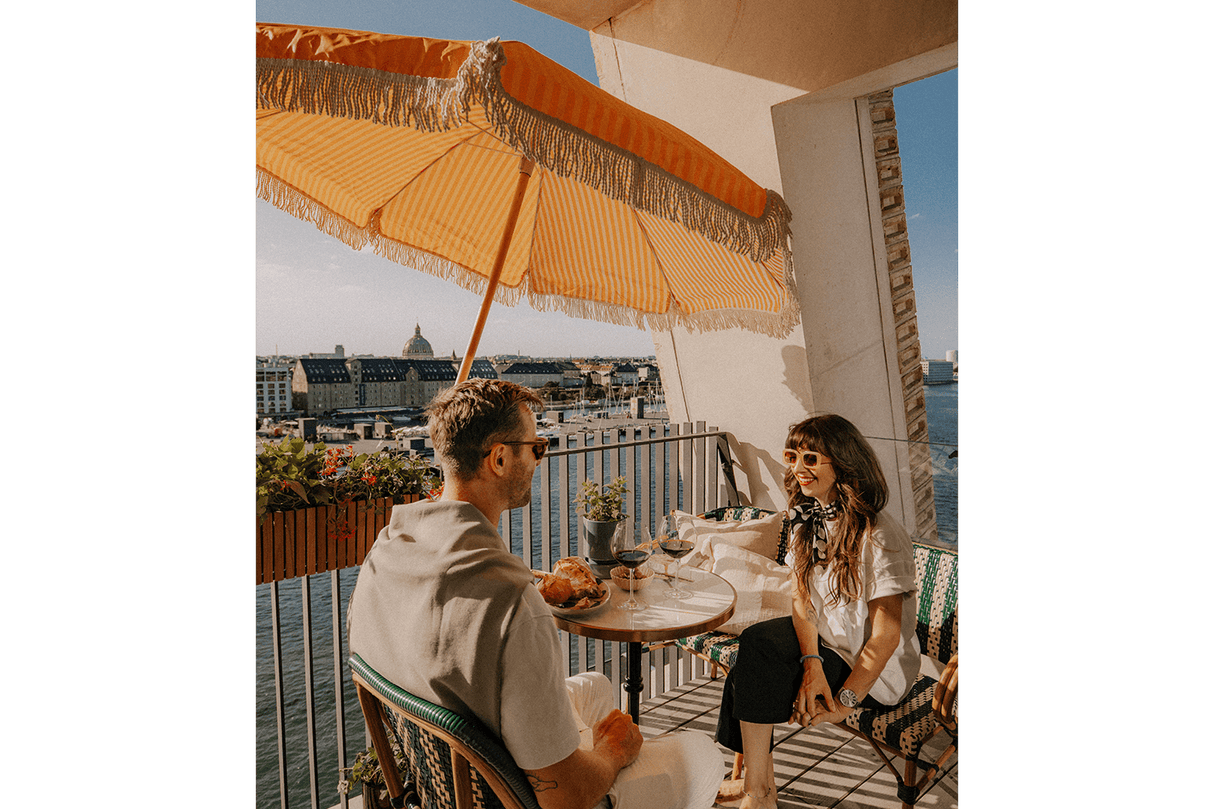 Sally double sided parasol with tilt Ø155 / Ø180 cm