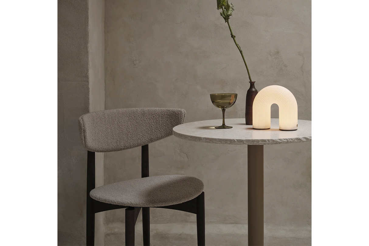 Vuelta portable lamp