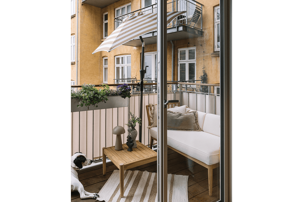 Frida stripe parasol with hoist and tilt Ø160 / Ø200 cm