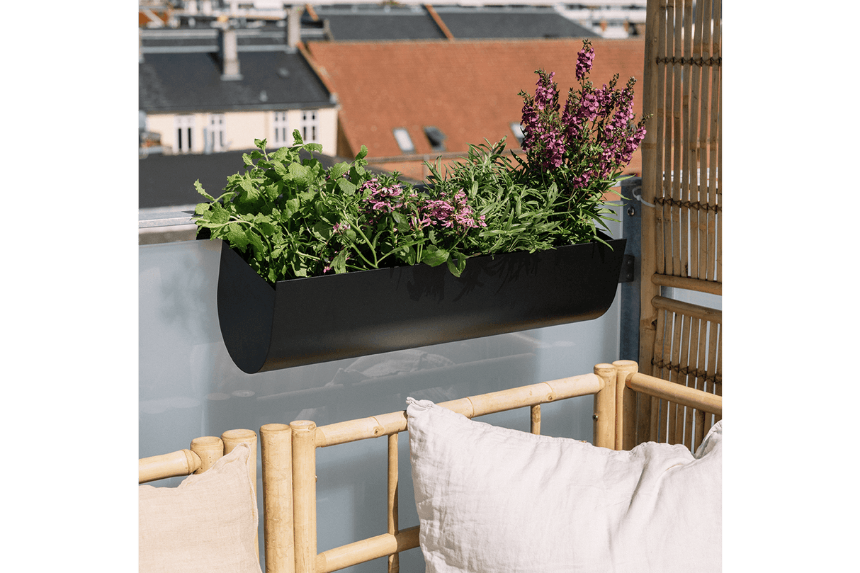 Uma balcony flower box