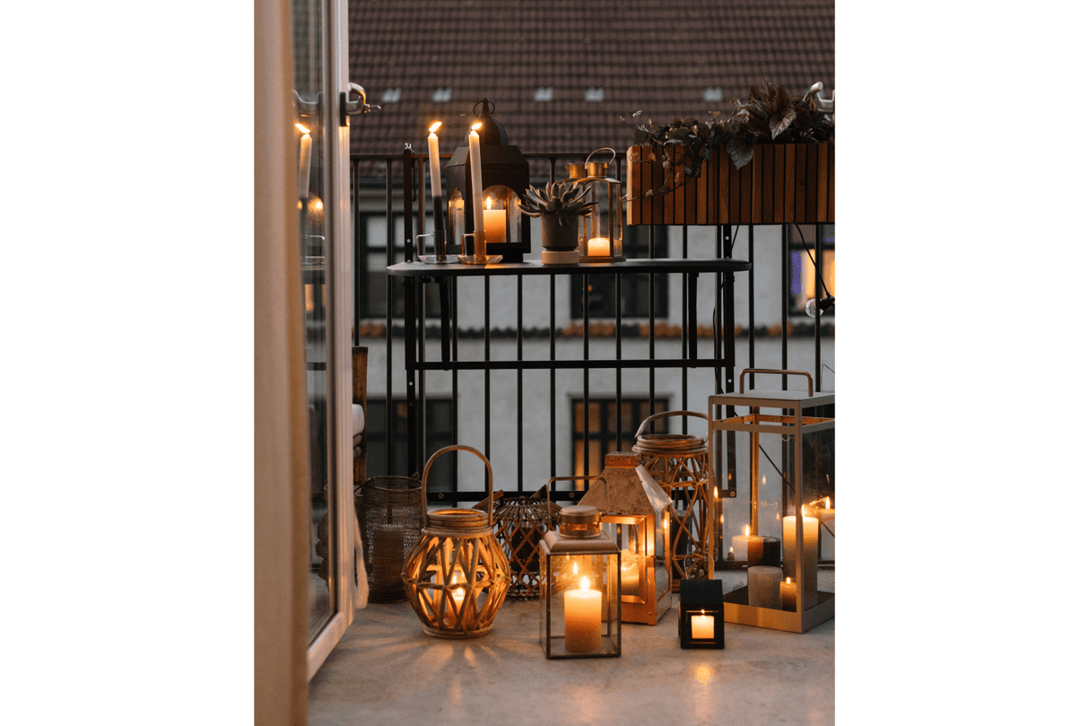 A2 living mini lantern with a handle