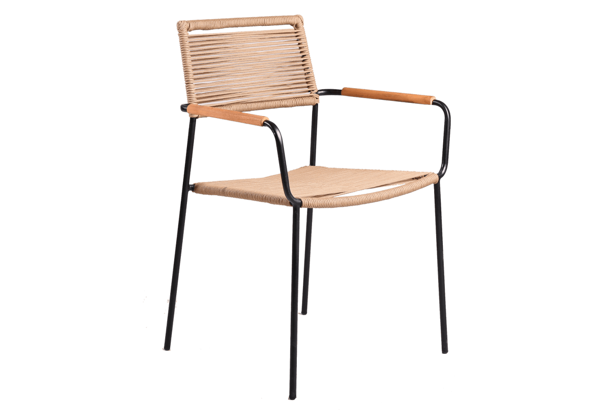 Freja wicker chair with armrest