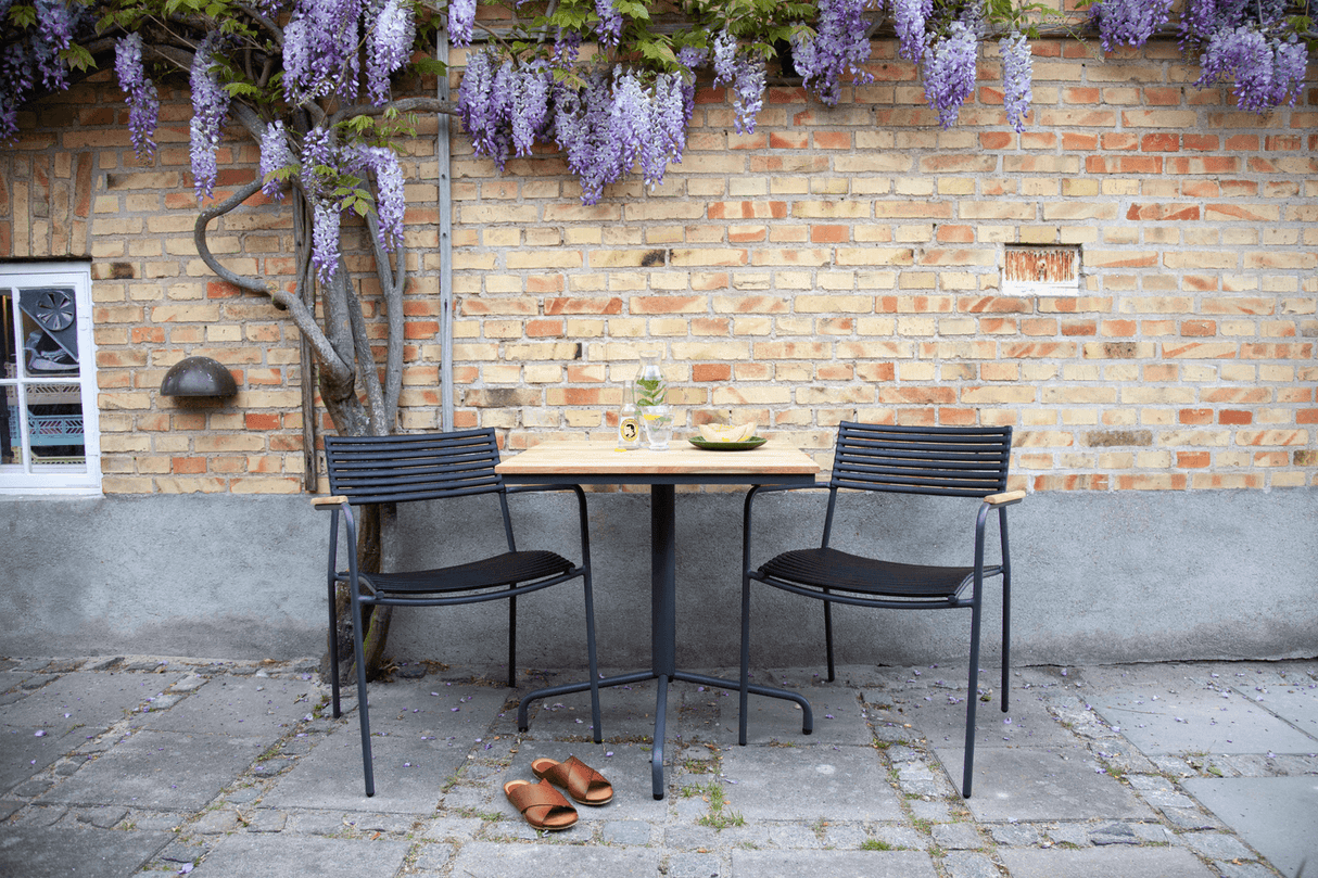 Mood air chair with armrest