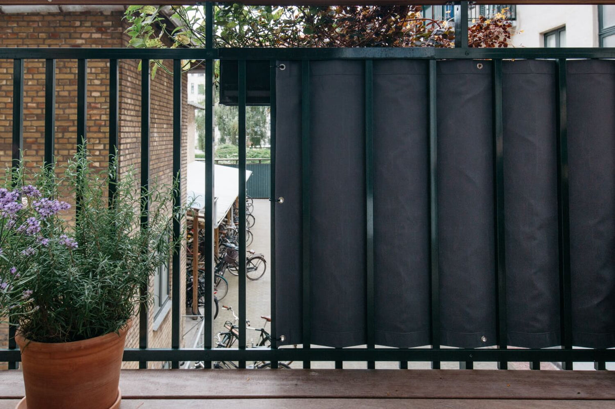 Balcony sunshades made to measure - Fabric with a 10-year warranty