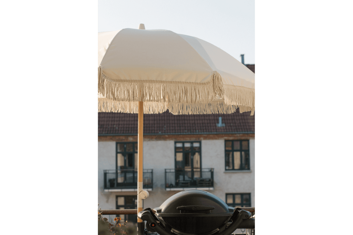 Stine solid color parasol with tilt Ø160 cm