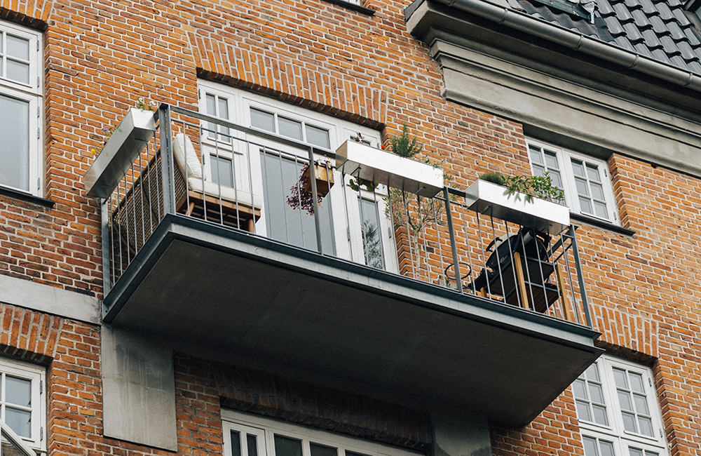 Balcony Makeover with a Focus on Cooking and Relaxation