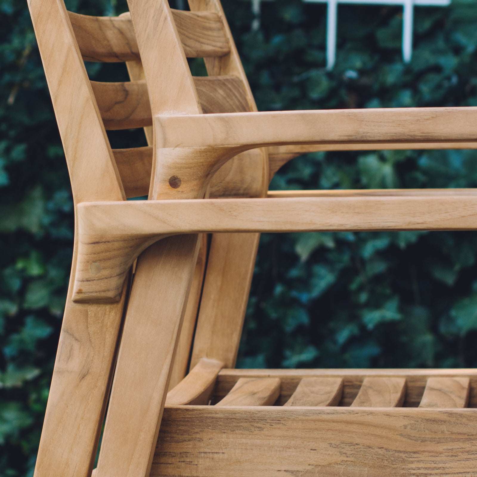 Bark, sapwood and different grades of heartwood - Let´s talk a little about teak.