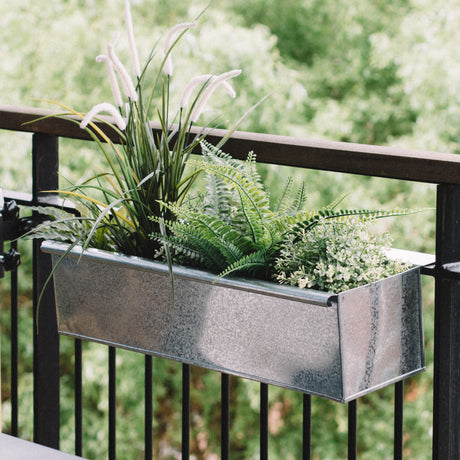 What to measure before buying balcony boxes