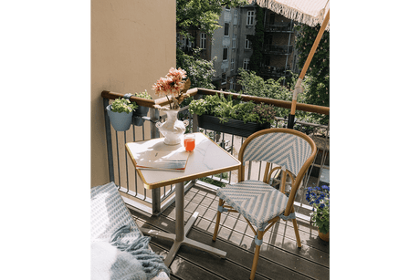 Florine café table with aluminum base 60 x 60 cm