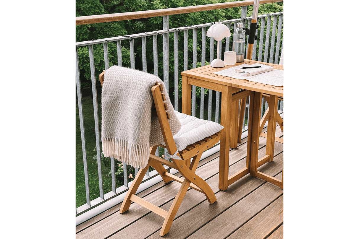 Hannah teak folding chair