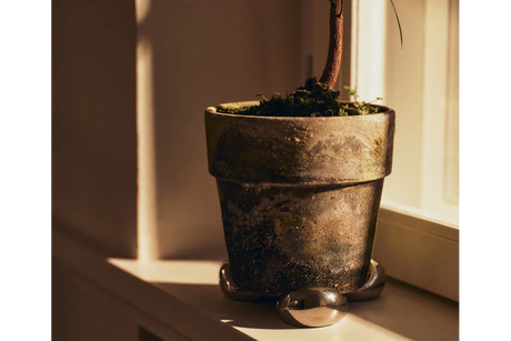 Nube planter feet