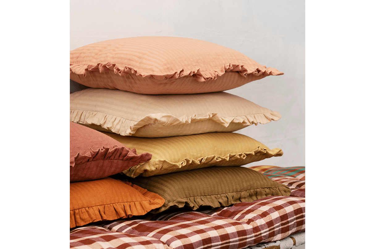 Ruffle cushion cover 50 x 50 cm