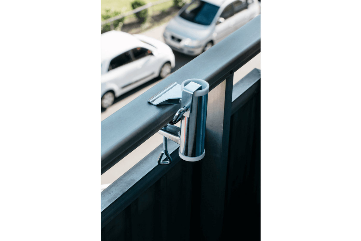 Smart parasol bracket