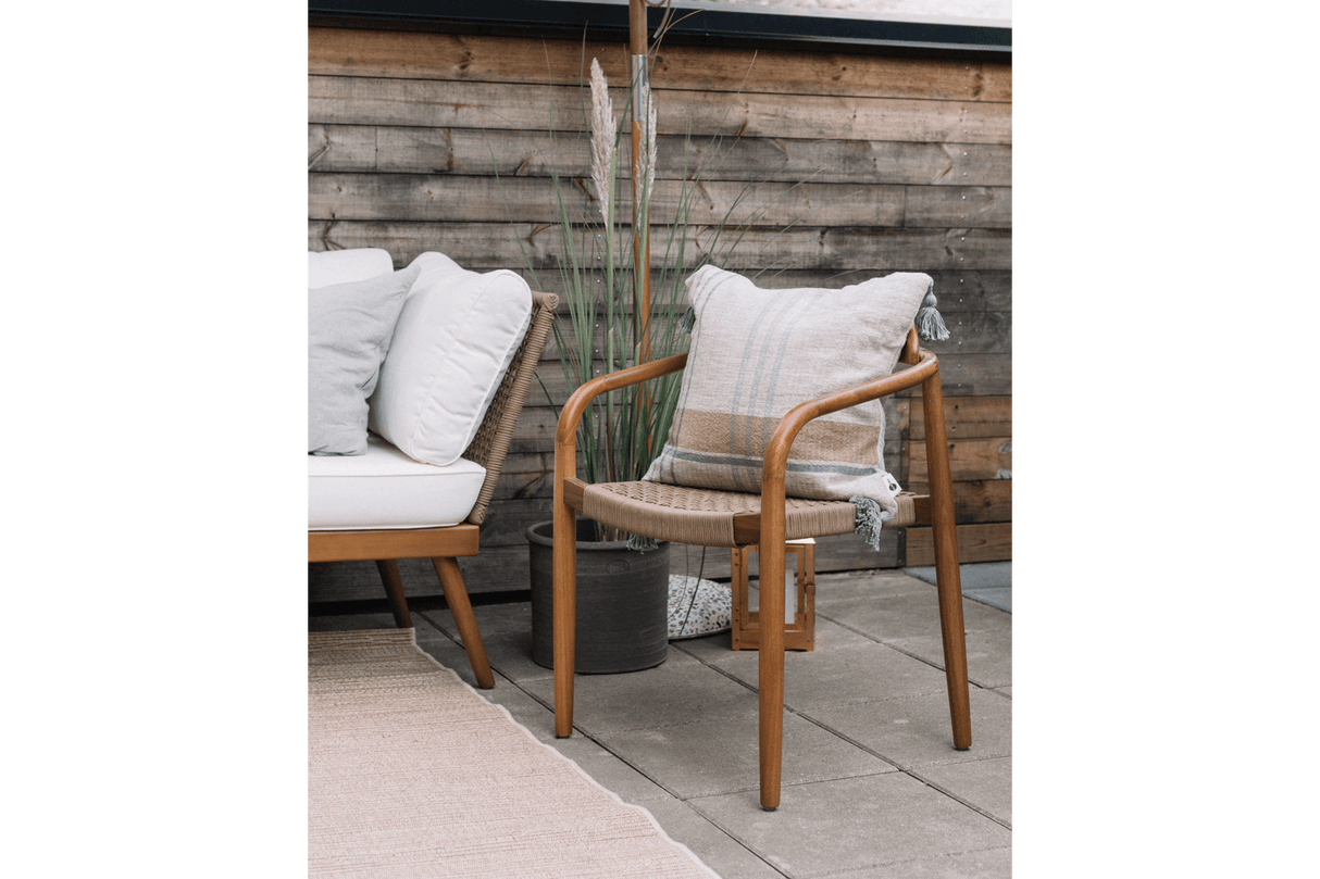 Javi chair with armrest