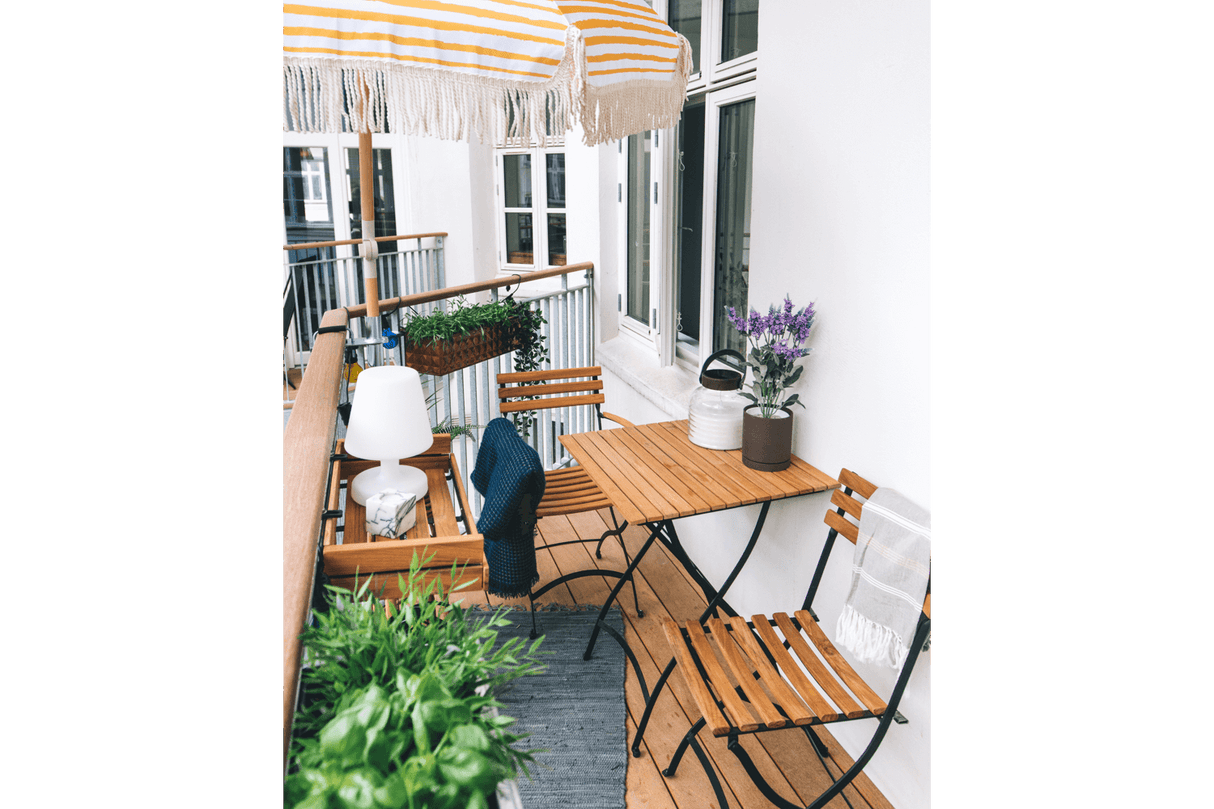 Katinka eucalyptus folding chair with armrest