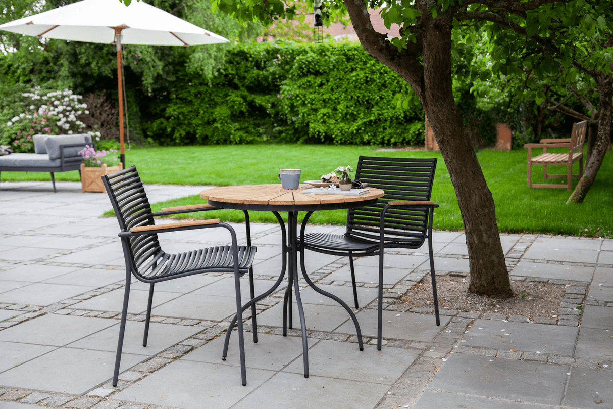 Mood classic chair with armrest