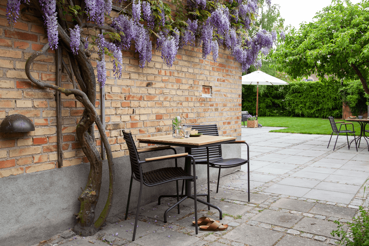 Mood classic chair with armrest