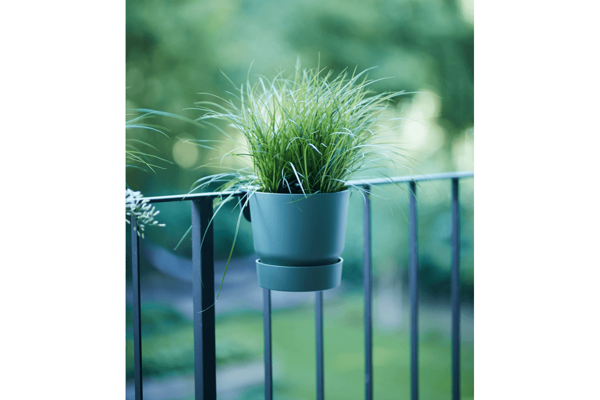 Greenville flowerpot for railing